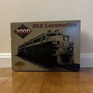 Proto 2000 8392 HO Scale Diesel Locomotive #FA2 Undecorated
